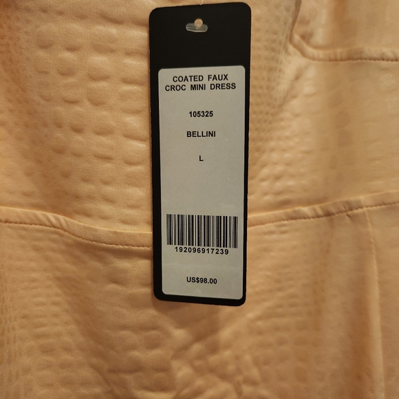 Bebe NWT Women's Coated Faux Croc Mini Dress Bellini Peach Color Large - Picture 4 of 7